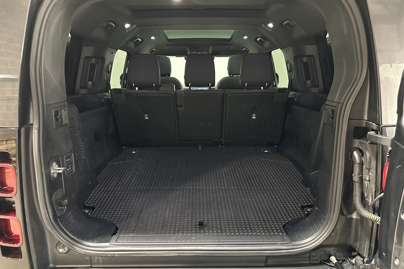 2024 (74) LAND ROVER DEFENDER 3.0 D350 Outbound 130 5dr Auto 5287828