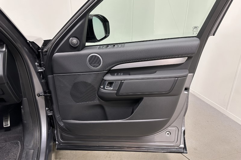 2025 (75) LAND ROVER DISCOVERY 3.0 D350 Dynamic SE 5dr Auto 5286830