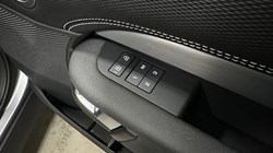 2025 (75) LAND ROVER DISCOVERY 3.0 D350 Dynamic SE 5dr Auto 5286832