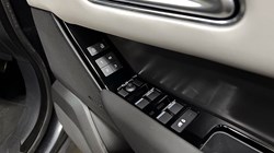 2024 (24) LAND ROVER RANGE ROVER VELAR 2.0 P250 Dynamic SE 5dr Auto 5291997