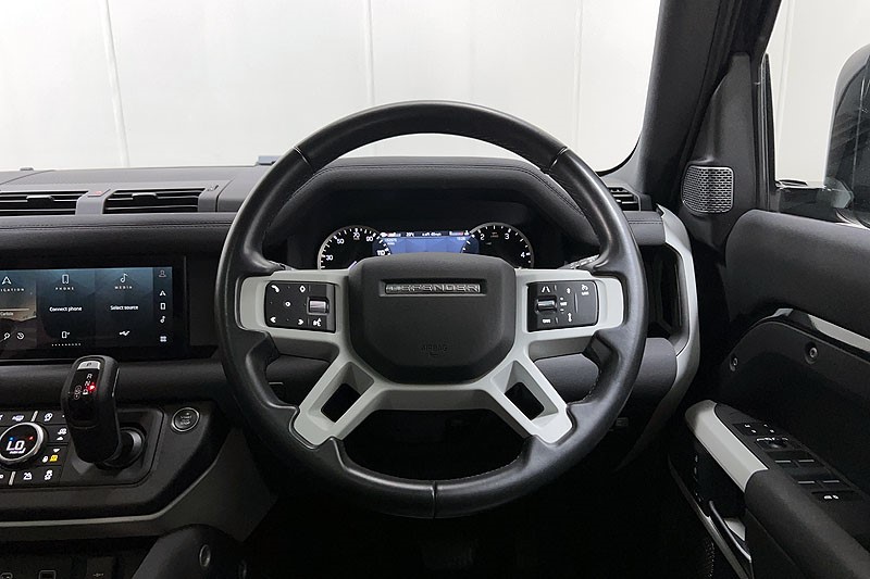 2023 (23) LAND ROVER DEFENDER 3.0 D250 SE 110 5dr Auto 5307423