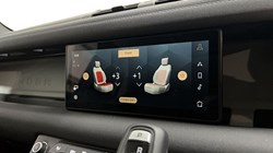 2023 (23) LAND ROVER DEFENDER 3.0 D250 SE 110 5dr Auto 5307448