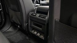 2023 (23) LAND ROVER DEFENDER 3.0 D250 SE 110 5dr Auto 5307424