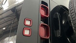 2023 (23) LAND ROVER DEFENDER 3.0 D250 SE 110 5dr Auto 5307459