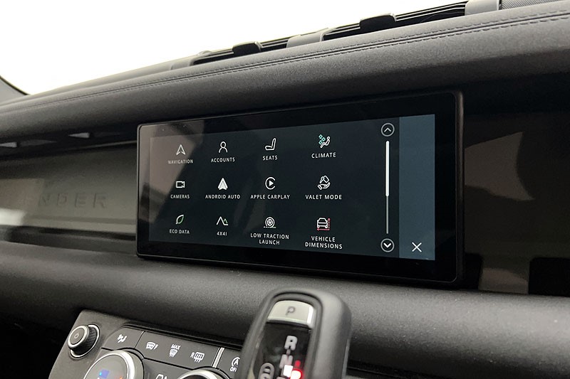 2023 (23) LAND ROVER DEFENDER 3.0 D250 SE 110 5dr Auto 5307446