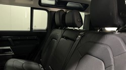 2023 (23) LAND ROVER DEFENDER 3.0 D250 SE 110 5dr Auto 5307453