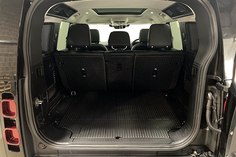 2023 (23) LAND ROVER DEFENDER 3.0 D250 SE 110 5dr Auto 5307457