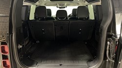 2023 (23) LAND ROVER DEFENDER 3.0 D250 SE 110 5dr Auto 5307457