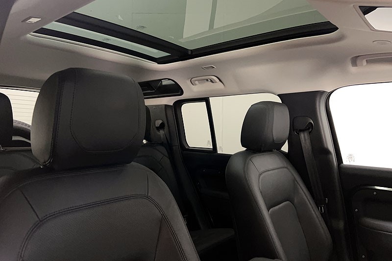 2023 (23) LAND ROVER DEFENDER 3.0 D250 SE 110 5dr Auto 5307431