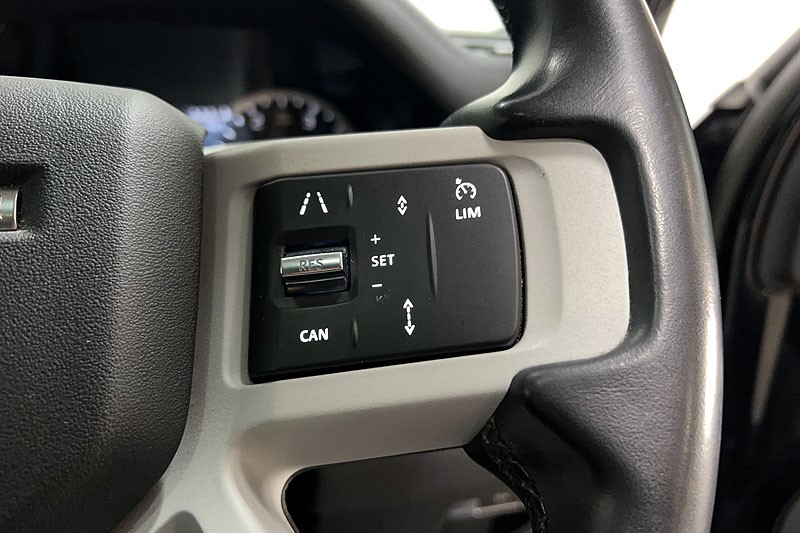 2023 (23) LAND ROVER DEFENDER 3.0 D250 SE 110 5dr Auto 5307434