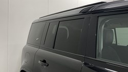 2023 (23) LAND ROVER DEFENDER 3.0 D250 SE 110 5dr Auto 5307463