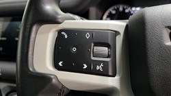 2023 (23) LAND ROVER DEFENDER 3.0 D250 SE 110 5dr Auto 5307435
