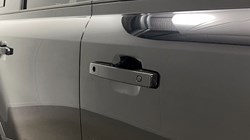 2023 (23) LAND ROVER DEFENDER 3.0 D250 SE 110 5dr Auto 5307464