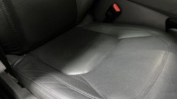 2023 (23) LAND ROVER DEFENDER 3.0 D250 SE 110 5dr Auto 5307430