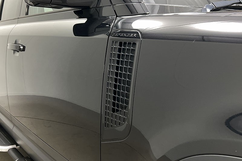 2023 (23) LAND ROVER DEFENDER 3.0 D250 SE 110 5dr Auto 5307467