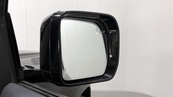 2023 (23) LAND ROVER DEFENDER 3.0 D250 SE 110 5dr Auto 5307428