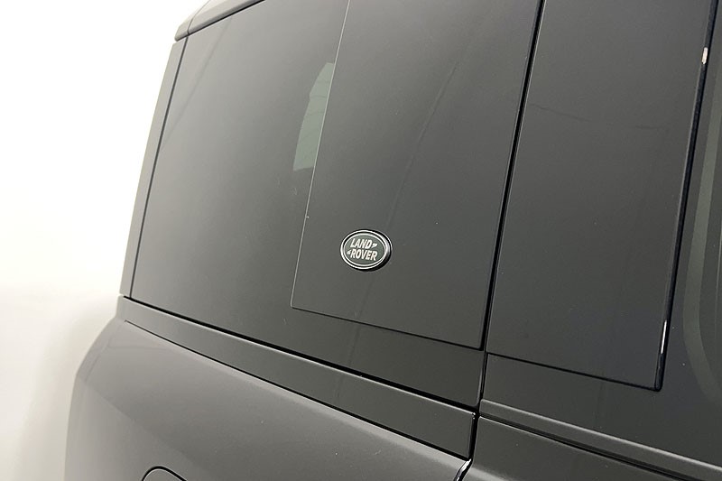 2023 (23) LAND ROVER DEFENDER 3.0 D250 SE 110 5dr Auto 5307462