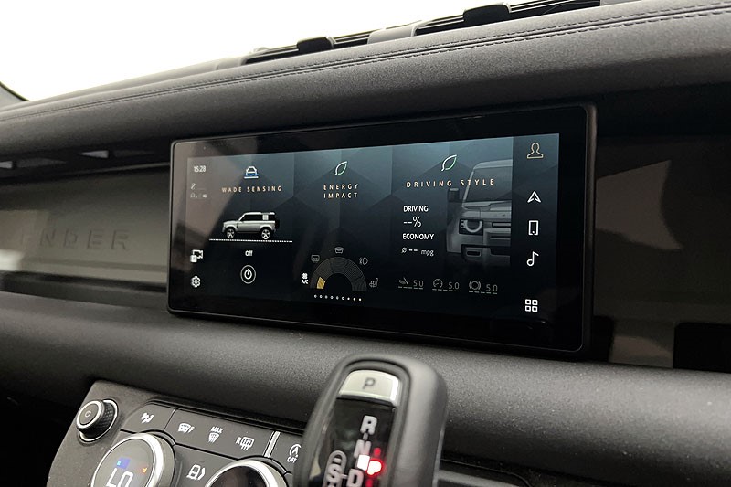 2023 (23) LAND ROVER DEFENDER 3.0 D250 SE 110 5dr Auto 5307442