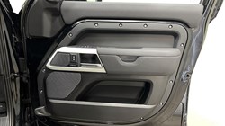 2023 (23) LAND ROVER DEFENDER 3.0 D250 SE 110 5dr Auto 5307425