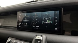 2023 (23) LAND ROVER DEFENDER 3.0 D250 SE 110 5dr Auto 5307441