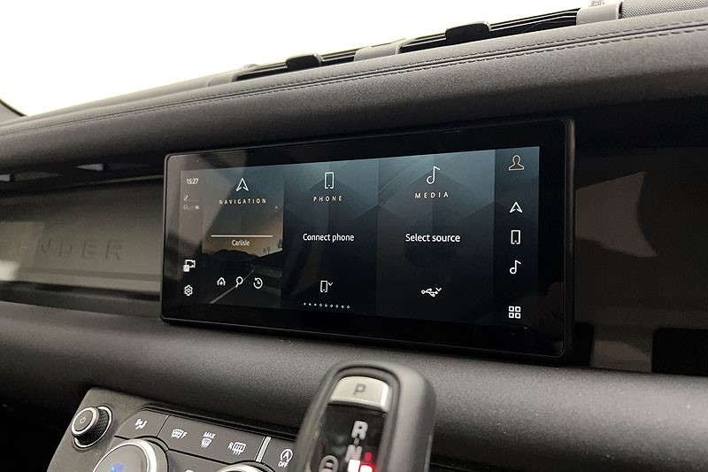 2023 (23) LAND ROVER DEFENDER 3.0 D250 SE 110 5dr Auto 5307440