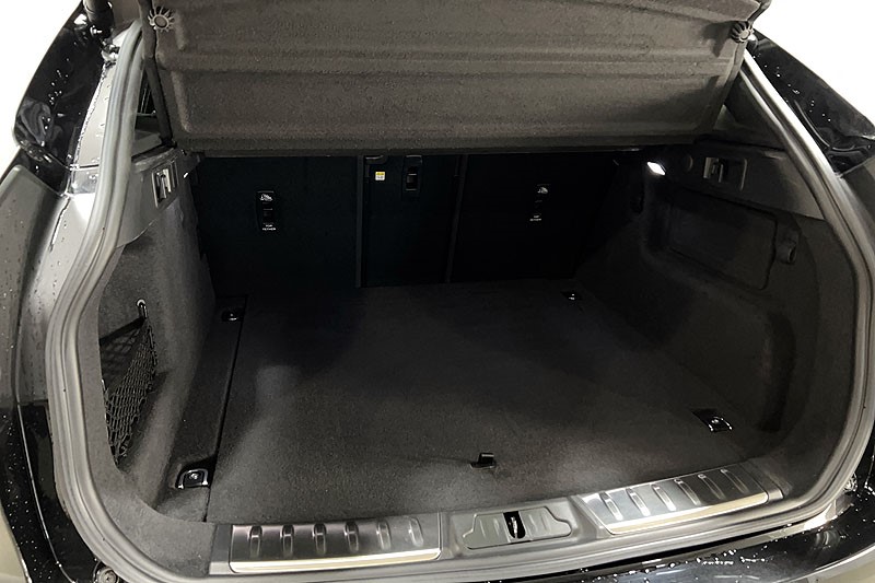 2023 (72) JAGUAR F-PACE 2.0 D200 R-Dynamic SE Black 5dr Auto AWD 5300164