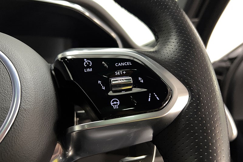 2023 (72) JAGUAR F-PACE 2.0 D200 R-Dynamic SE Black 5dr Auto AWD 5300142