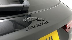 2023 (72) JAGUAR F-PACE 2.0 D200 R-Dynamic SE Black 5dr Auto AWD 5300168