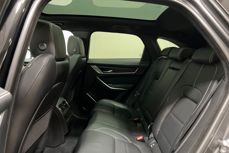 2023 (72) JAGUAR F-PACE 2.0 D200 R-Dynamic SE Black 5dr Auto AWD 5300126