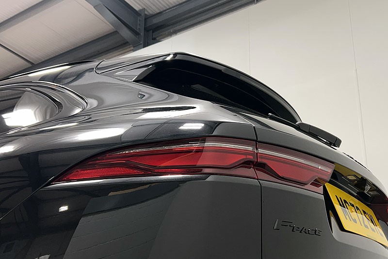 2023 (72) JAGUAR F-PACE 2.0 D200 R-Dynamic SE Black 5dr Auto AWD 5300166
