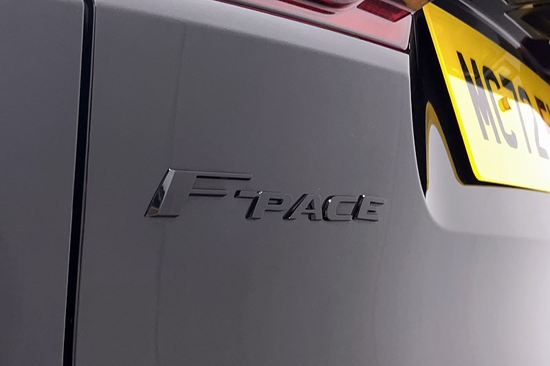 2023 (72) JAGUAR F-PACE 2.0 D200 R-Dynamic SE Black 5dr Auto AWD 5300167