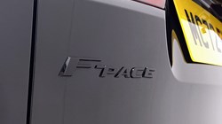 2023 (72) JAGUAR F-PACE 2.0 D200 R-Dynamic SE Black 5dr Auto AWD 5300167
