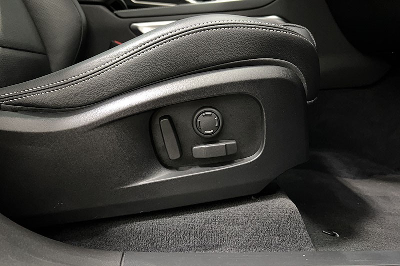 2023 (72) JAGUAR F-PACE 2.0 D200 R-Dynamic SE Black 5dr Auto AWD 5300138