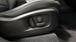 2023 (72) JAGUAR F-PACE 2.0 D200 R-Dynamic SE Black 5dr Auto AWD 5300138