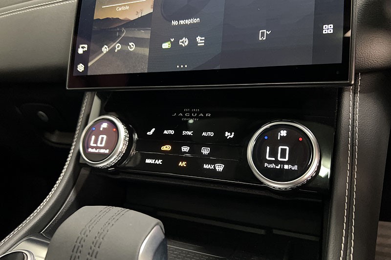 2023 (72) JAGUAR F-PACE 2.0 D200 R-Dynamic SE Black 5dr Auto AWD 5300148