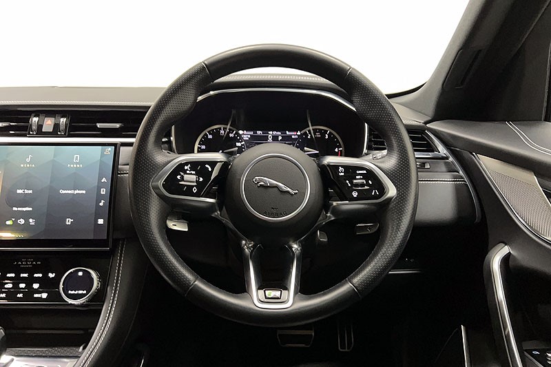 2023 (72) JAGUAR F-PACE 2.0 D200 R-Dynamic SE Black 5dr Auto AWD 5300133