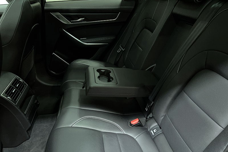 2023 (72) JAGUAR F-PACE 2.0 D200 R-Dynamic SE Black 5dr Auto AWD 5300161