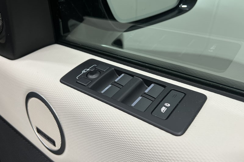 2024 (74) LAND ROVER DISCOVERY 3.0 D350 Dynamic HSE 5dr Auto 5319778