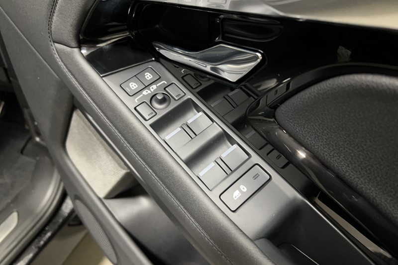 2022 (22) LAND ROVER RANGE ROVER EVOQUE 2.0 D200 R-Dynamic SE 5dr Auto 5326883