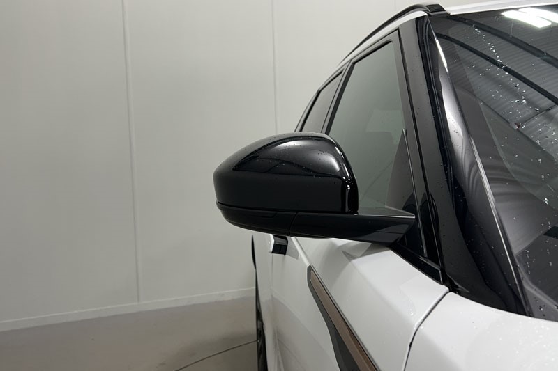 2023 (23) LAND ROVER RANGE ROVER VELAR 2.0 D200 R-Dynamic S 5dr Auto 5339927