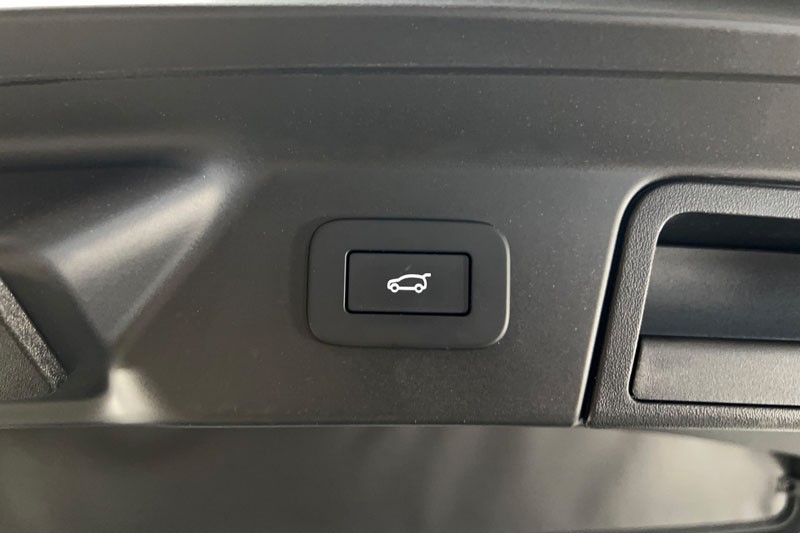 2023 (23) LAND ROVER RANGE ROVER VELAR 2.0 D200 R-Dynamic S 5dr Auto 5339920