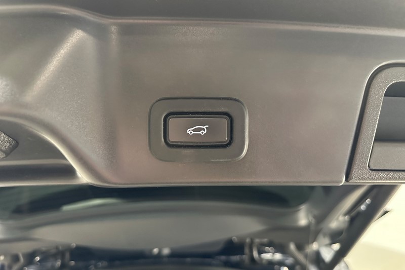 2021 (21) LAND ROVER RANGE ROVER EVOQUE 2.0 P250 R-Dynamic SE 5dr Auto 5303244