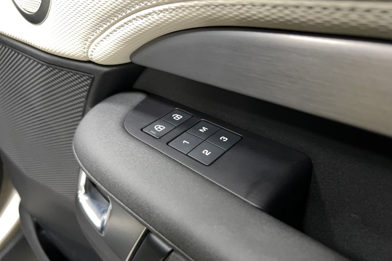 2024 (74) LAND ROVER DISCOVERY 3.0 D350 Dynamic HSE 5dr Auto 5339749