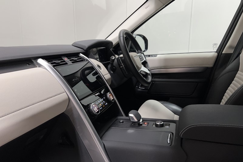 2024 (74) LAND ROVER DISCOVERY 3.0 D350 Dynamic HSE 5dr Auto 5339772