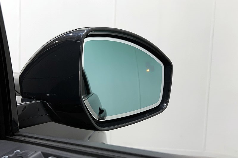 2024 (24) LAND ROVER DISCOVERY SPORT 1.5 P300e Dynamic HSE 5dr Auto [5 Seat] 5340442