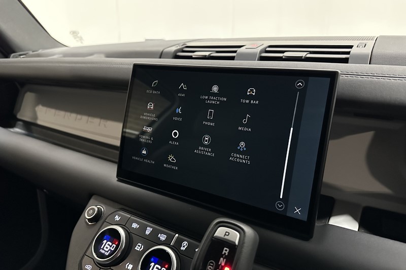 2024 (74) LAND ROVER COMMERCIAL DEFENDER 3.0 D250 Hard Top S Auto 5331848