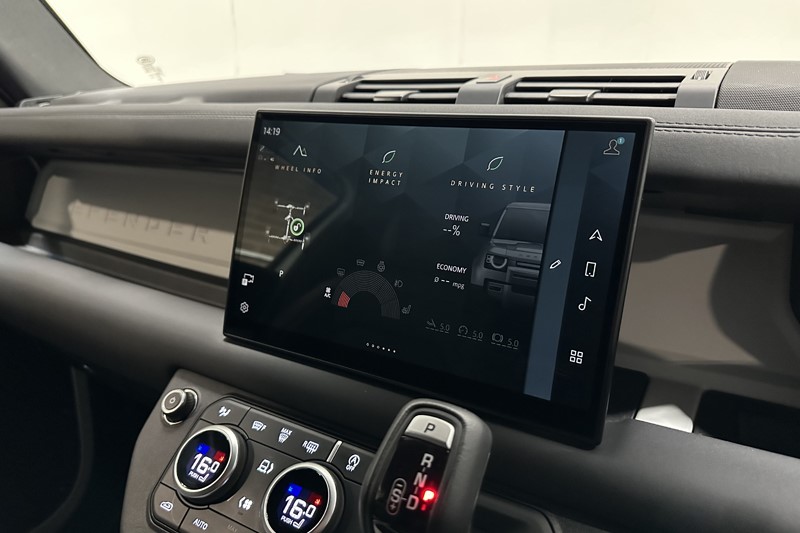 2024 (74) LAND ROVER COMMERCIAL DEFENDER 3.0 D250 Hard Top S Auto 5331838