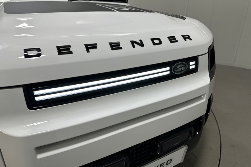 2024 (74) LAND ROVER COMMERCIAL DEFENDER 3.0 D250 Hard Top S Auto 5331863