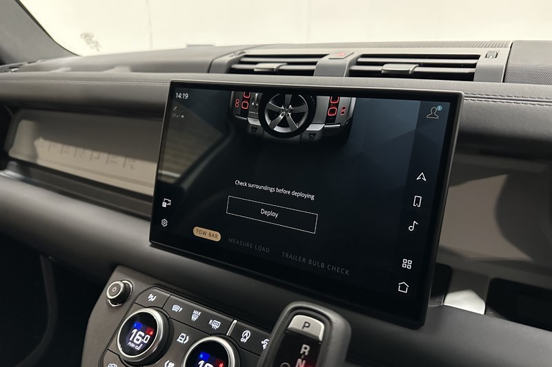 2024 (74) LAND ROVER COMMERCIAL DEFENDER 3.0 D250 Hard Top S Auto 5331843