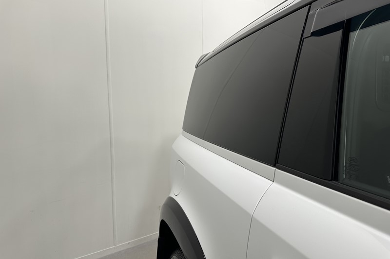 2024 (74) LAND ROVER COMMERCIAL DEFENDER 3.0 D250 Hard Top S Auto 5331858